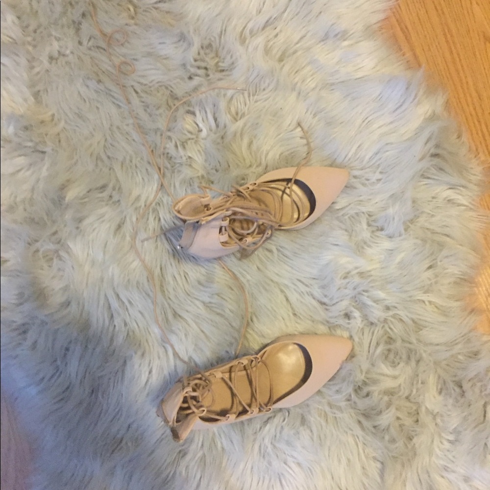 Heels - Picture 4 of 4